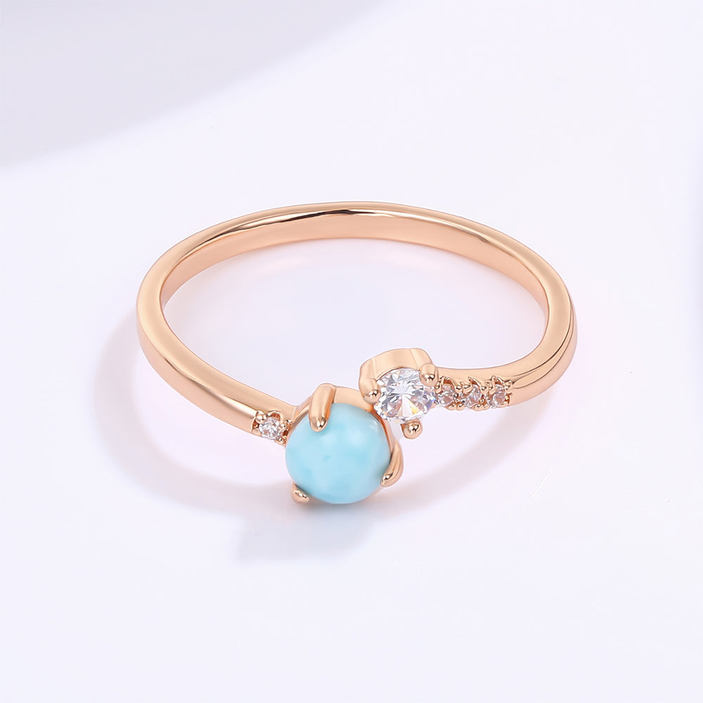 Inel din Aliaj Placat cu Aur ( 10 grame ) cu Cristal Albastru Emporia® și Cristal Alb Emporia®