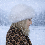 Căciulă de iarnă din blană artificială, bej – mărime universală.