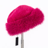Căciulă de iarnă din blană artificială, roz – mărime universală.