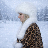 Căciulă de iarnă din blană artificială albă, cu eșarfă – mărime universală