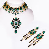 Set din Aliaj Placat cu Aur ( 100 grame ) cu Cristal Verde Emporia® și Cristal Alb Emporia® ( Colier+Cercei )