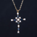 Cruce Colier din Aliaj Placat cu Aur ( 8 grame ) cu Safir și Cristal Alb Emporia® 2.29 Carate ( Colier+Pandantiv )
