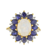 Inel din Argint 925 Placat cu Aur ( 2.43 grame ) cu Piatra Lunii Curcubeu și Safir Thailandez 5.93 Carate