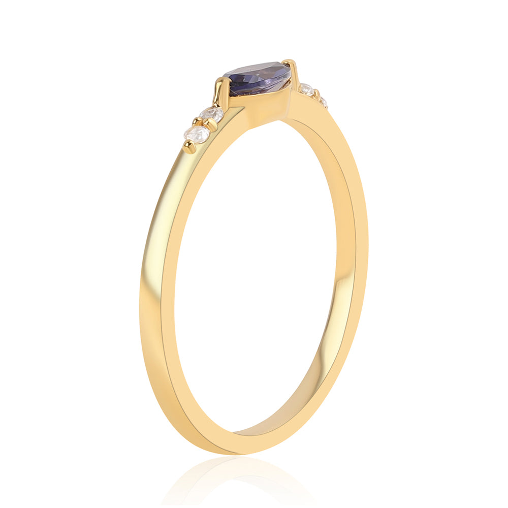 Inel din Argint 925 Placat cu Aur ( 1.79 grame ) cu Iolit și Topaz Alb 0.36 Carate