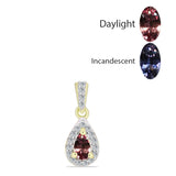 Pandantiv din Argint 925 Placat cu Aur ( 0.58 grame ) cu Granat Bekily care își schimbă culoarea și Topaz Alb 0.38 Carate
